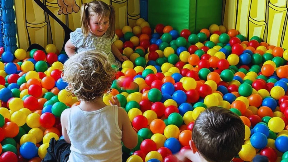 Ball play and ball pits